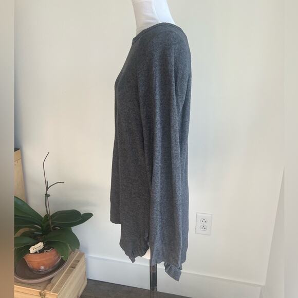 ANTHROPOLOGIE GRAY RUFFLE HEM ULTRA SOFT LONG SLEEVE SWEATER SIZE XS - Picture 7 of 9